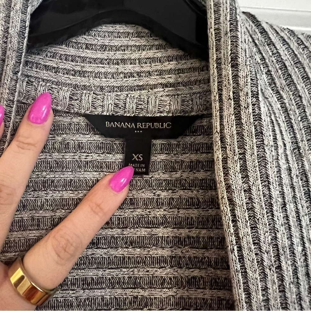 BANANA REPUBLIC CARDIGAN SIZE XS - Picture 3 of 4